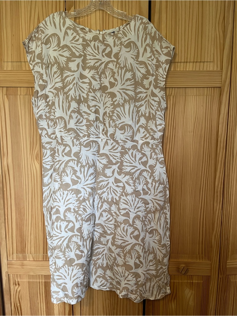 Ann Taylor Factory Cream and Tan Leaf-Print Shift Dress
